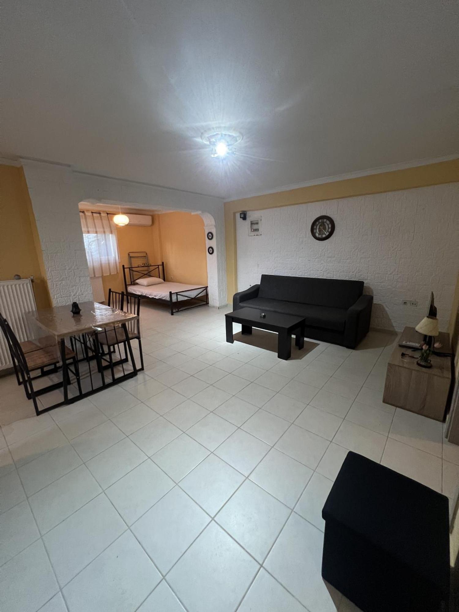 Plaza Apartments Nea Vrasna Exterior photo